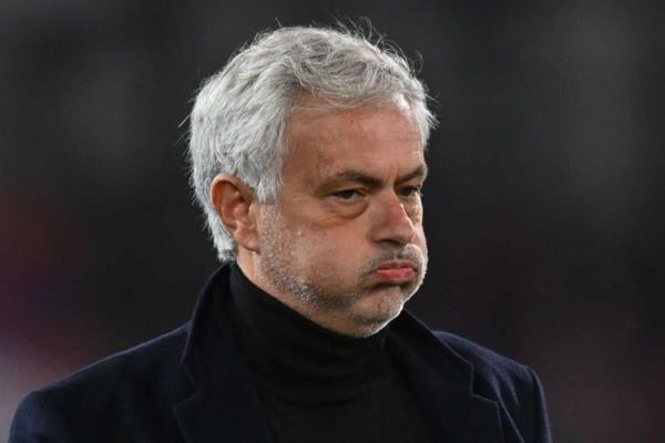 Mourinho vẫn tội ngứa mồm?