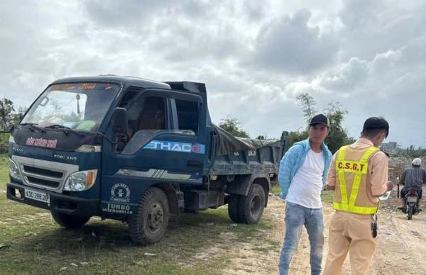 Bị xử lý vì đổ bậy