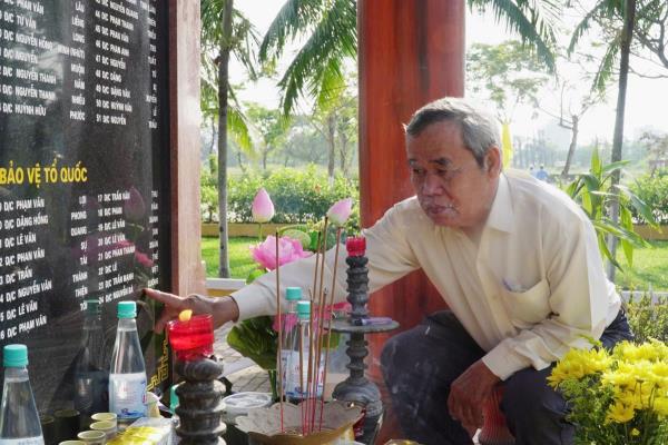 Tưởng niệm 64 liệt sỹ hy sinh khi bảo vệ đảo Gạc Ma năm 1988