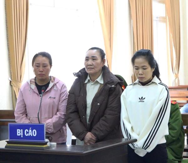 Chị dắt em gái cùng vào tù