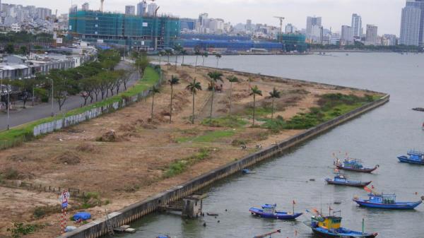 Tiếp tục xây dựng 16 căn nhà tại dự án bến du thuyền lấn cửa sông Hàn