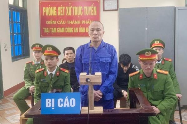 Tử tù đâm bạn tù trọng thương