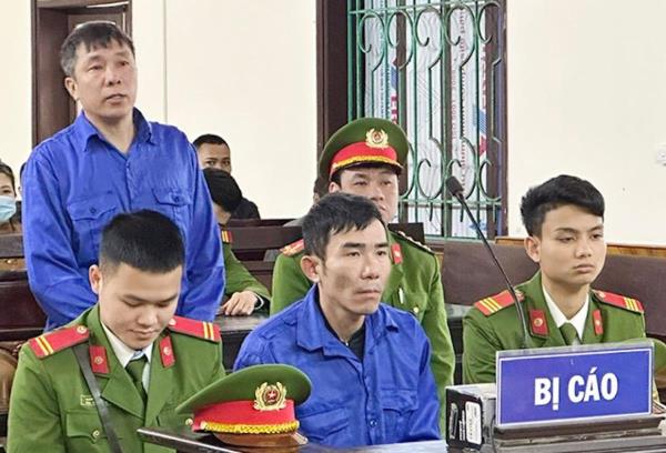 Kẻ mua người bán lĩnh án