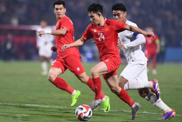 Đội tuyển quốc gia và U22 Việt Nam tập trung