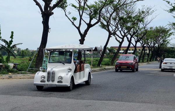 Tăng cường quản lý xe điện du lịch hoạt động tại Hội An