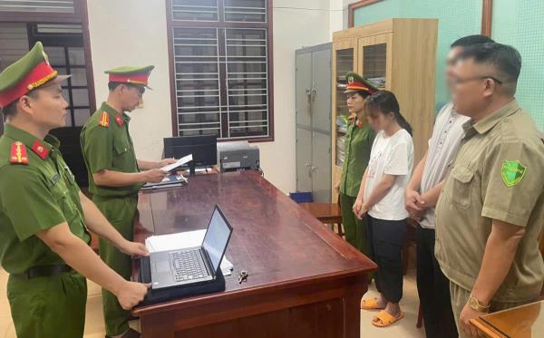 Tạm giữ hình sự chủ nhóm trẻ Con Cưng hành hạ trẻ em