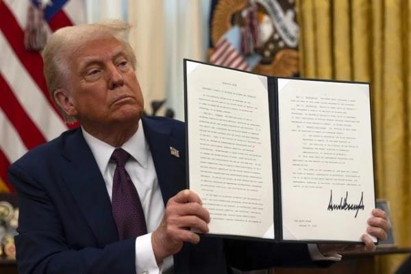 Chính quyền Tổng thống Trump bị kiện vì áp đặt thuế quan mới