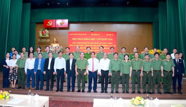 Sắp xếp tổ chức bộ máy Bộ Công an phù hợp xu thế chung của đổi mới hệ thống chính trị