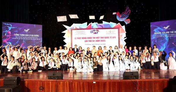 Học sinh Đà Nẵng giành giải Nhất quốc gia cuộc thi Viết thư quốc tế UPU lần thứ 54