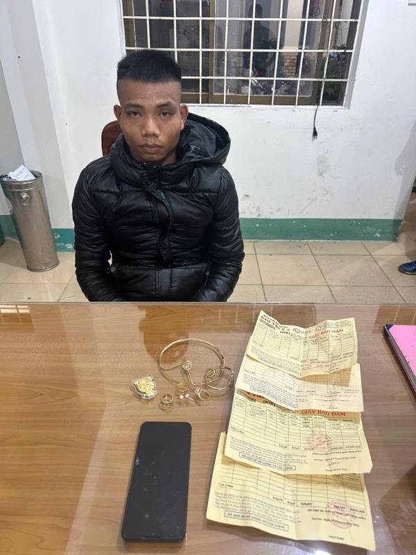 Truy nhanh kẻ trộm rinh két sắt