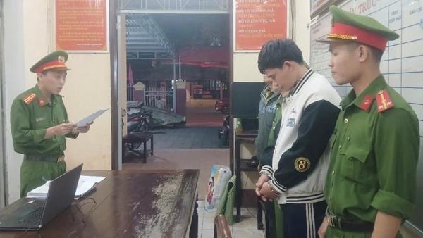 Đạo chích móc cốp, chôm tiền