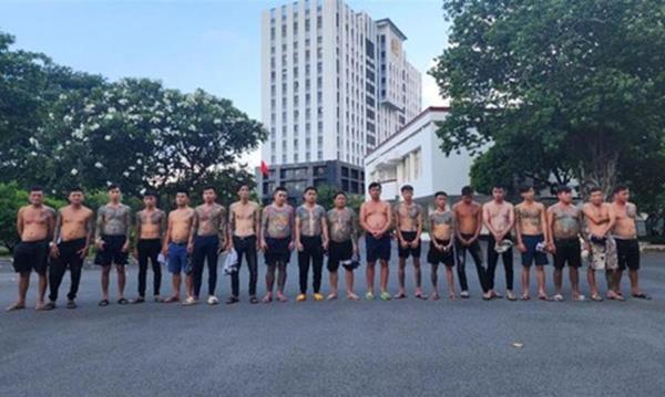 Khởi tố 32 gã giang hồ trong đường dây ‘tín dụng đen, mua bán ma túy, thu giữ 5 khẩu súng