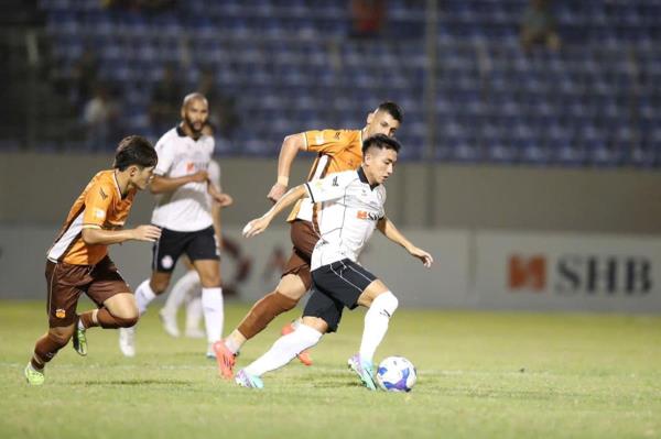 V.League 2024/25 chặng nước rút: Đầu xuôi, đuôi rối rắm