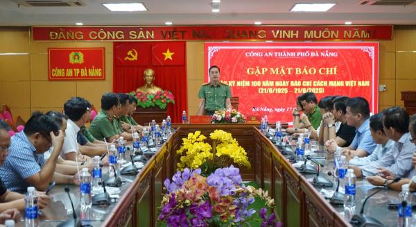 Công an TP Đà Nẵng gặp mặt thân mật người làm báo