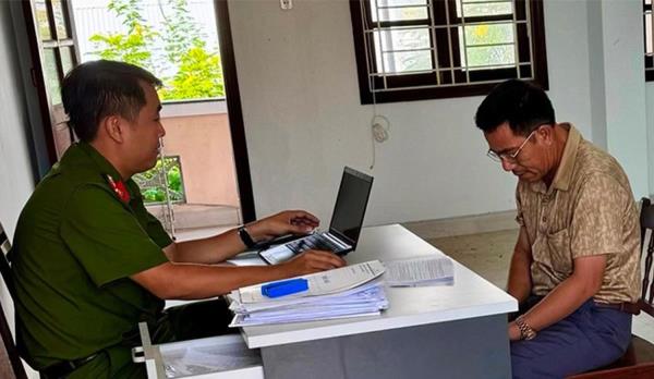 Khởi tố đối tượng sản xuất cà-phê giả