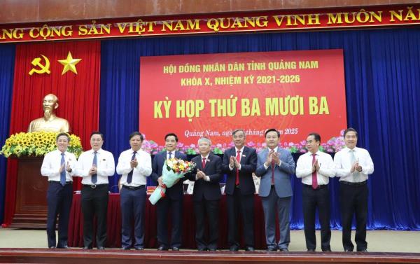 Chủ tịch UBND tỉnh Quảng Nam Lê Văn Dũng nghỉ hưu trước tuổi hơn 3 năm