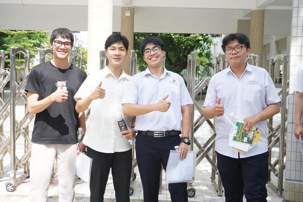 Thí sinh Đà Nẵng hoàn thành môn Ngữ văn, nhiều ý kiến đánh giá đề thi phù hợp và giàu cảm xúc