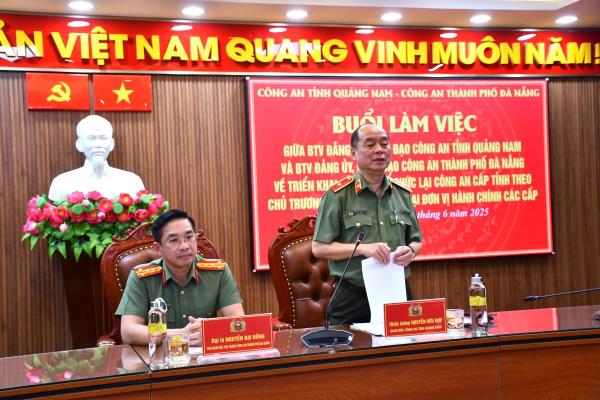 Lãnh đạo Công an tỉnh Quảng Nam và Công an TP Đà Nẵng chuẩn bị cho công tác sáp nhập