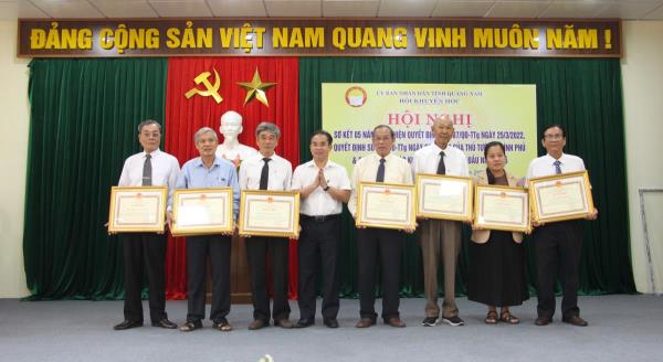 Quảng Nam tuyên dương nhiều tập thể, cá nhân đạt thành tích trong phong trào học tập