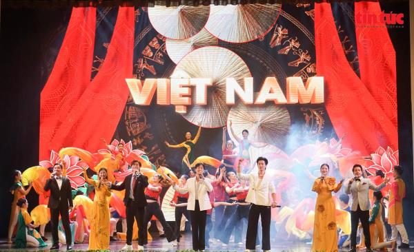 Trưng bày 880 tư liệu và ảnh tại Triển lãm tư liệu Mùa thu độc lập và Khát vọng phồn vinh dịp Quốc khánh 2-9