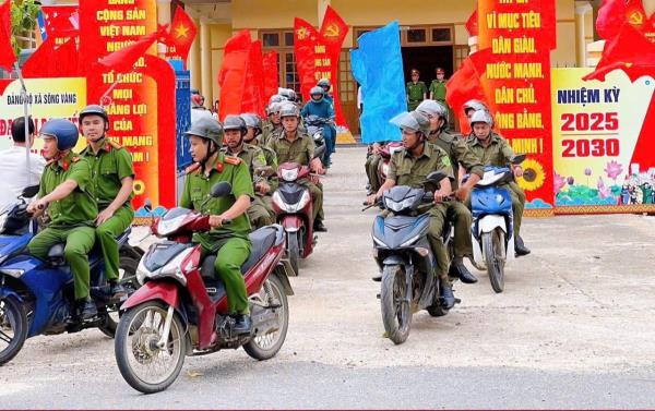 Bình yên đôi bờ Sông Vàng