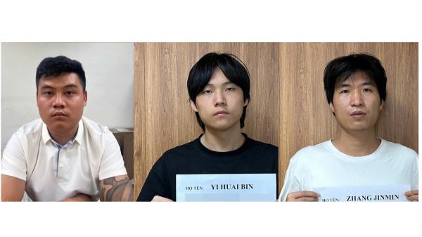 Bắt nhóm người Trung Quốc chiếm đoạt hàng chục tỷ đồng bằng thẻ thanh toán quốc tế