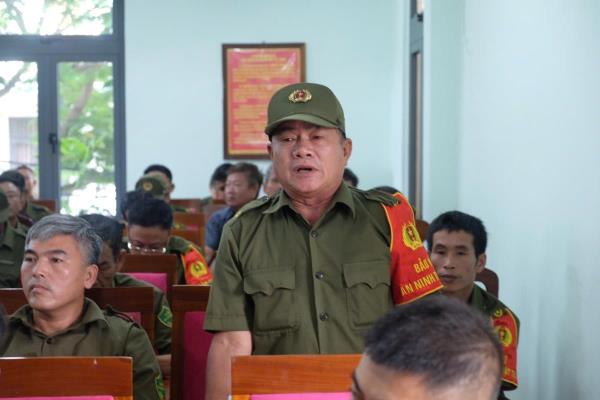 Người giữ lửa cho bình yên khu phố