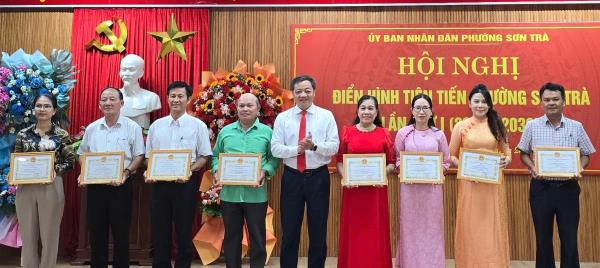 Khen thưởng 16 tập thể và 33 cá nhân có thành tích xuất sắc trong phong trào thi đua yêu nước giai đoạn 2020–2025