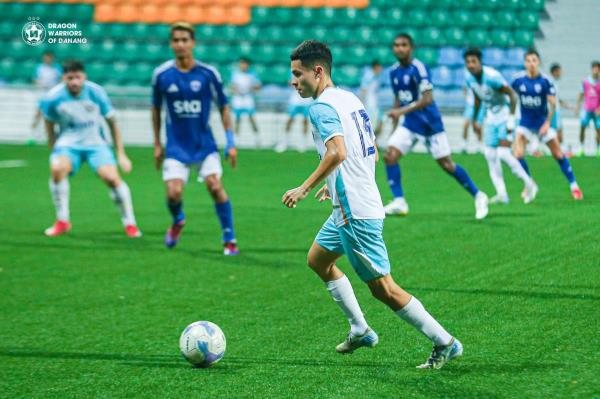 Điểm nhấn V-League loạt khai màn: Lấp lánh bóng Việt kiều