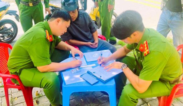 Lập hồ sơ, xử lý 5 đối tượng nghiện các chất ma túy