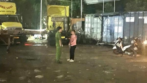 Người đàn ông nghi bị điện giật tử vong khi rửa xe