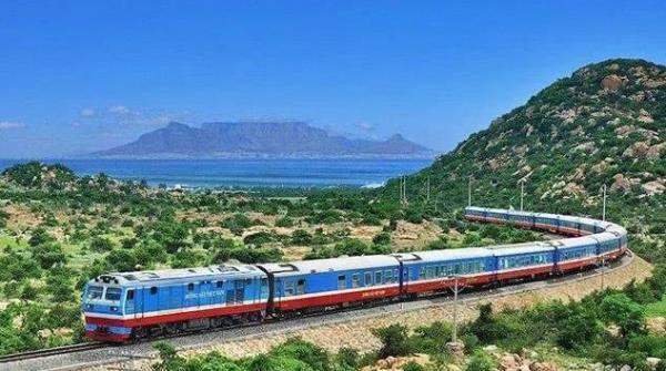 Ngành đường sắt giảm giá 10% vé tàu cho tân sinh viên