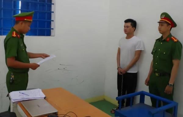 Khởi tố, bắt tạm giam đối tượng lừa đảo bằng thủ đoạn đổi cổ vật đểu lấy vàng