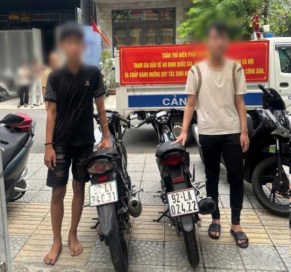 Cặp đôi đạo chích mê Raider sa lưới