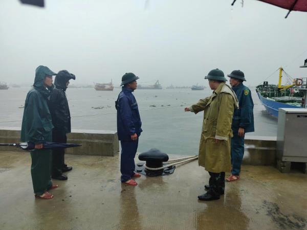 Bộ CHQS TP Đà Nẵng chủ động ứng phó với bão số 10 (BUALOI)