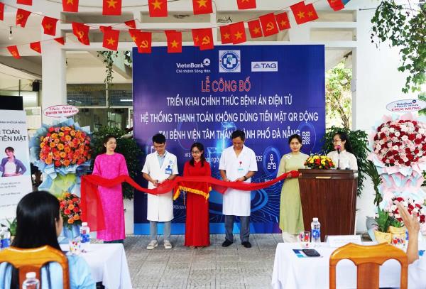 Hợp tác triển khai bệnh án điện tử và thanh toán không dùng tiền mặt