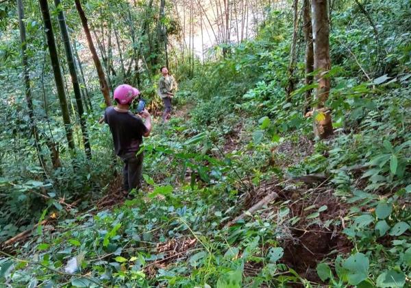 Xuất hiện vết nứt lớn, Nghệ An khẩn cấp di dời người dân bản Lở đến nơi an toàn