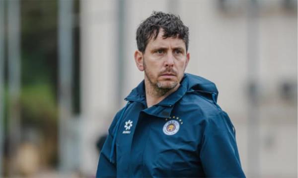 Hà Nội FC bổ sung trợ lý người Xứ Wales