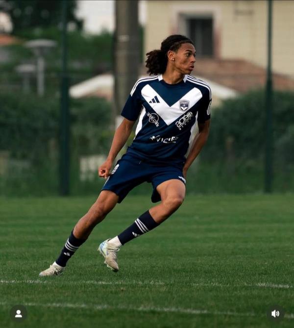 Thêm ngôi sao Việt kiều thử sức ở V-League