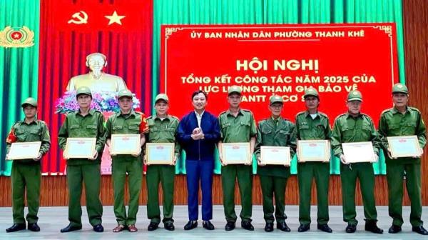 Khen thưởng 88 tập thể, cá nhân thuộc lực lượng tham gia bảo vệ ANTT ở cơ sở
