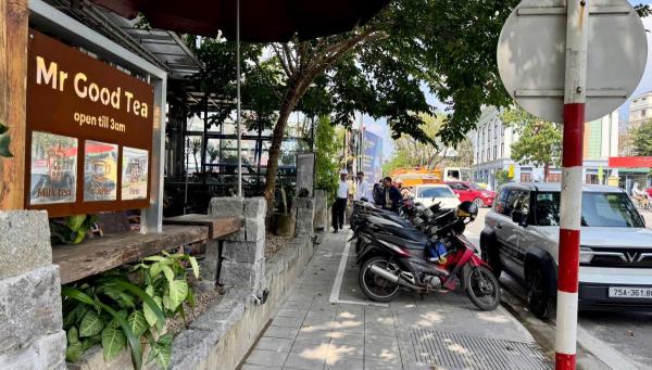 Cấm đỗ xe trên vỉa hè hàng loạt tuyến đường trung tâm thành phố Huế