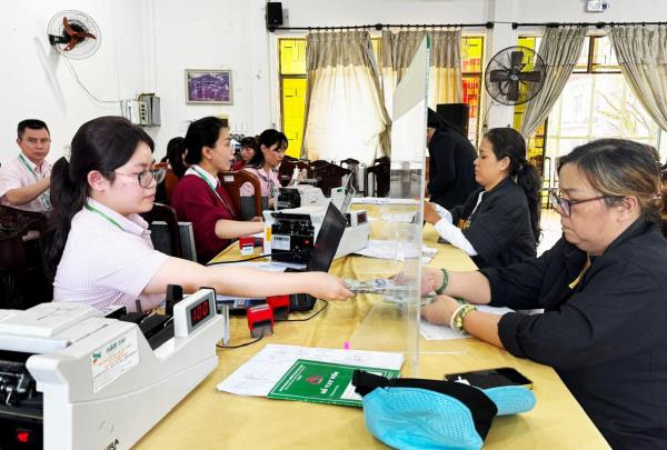 560 triệu đồng vốn vay ưu đãi cho khách hàng là người chấp hành xong án phạt tù