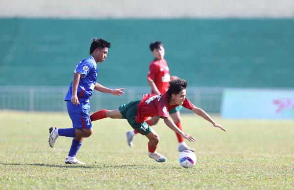 Khai mạc vòng loại khu vực Duyên hải miền Trung giải bóng đá Thanh Niên sinh viên Việt Nam lần IV-2026 Cúp THACO