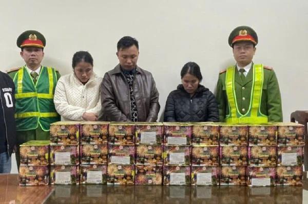 Khởi tố 3 đối tượng tàng trữ pháo nổ