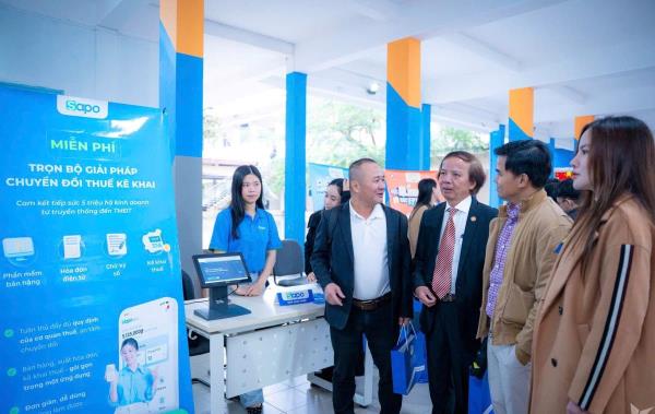 Tạo không gian thực chất cho sinh viên khởi nghiệp, đổi mới sáng tạo