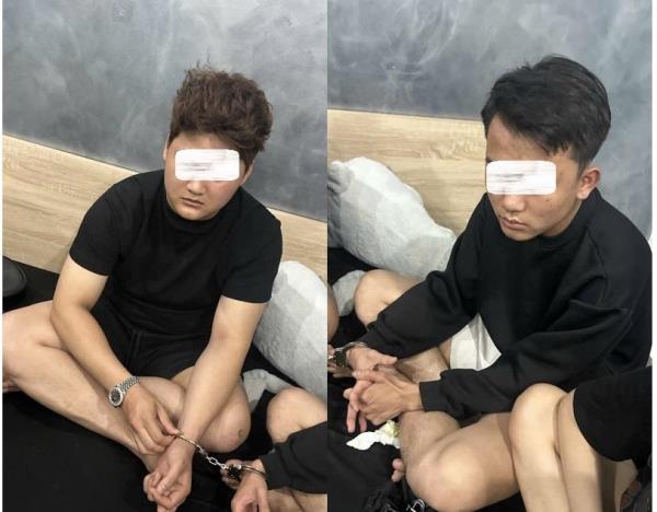 Bắt quả tang nhóm bay lắc