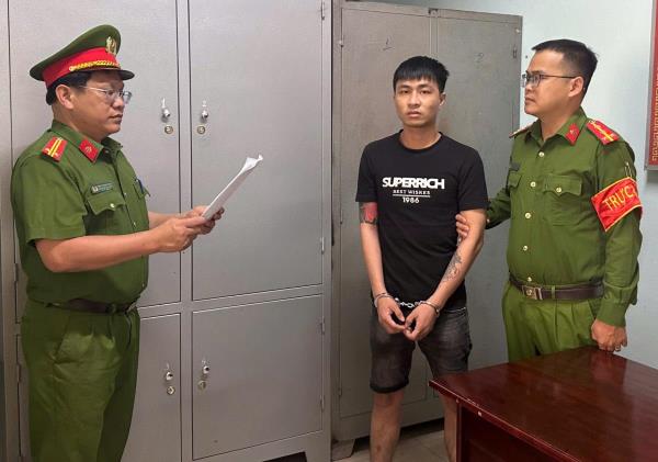 Bắt đối tượng truy nã đặc biệt nguy hiểm