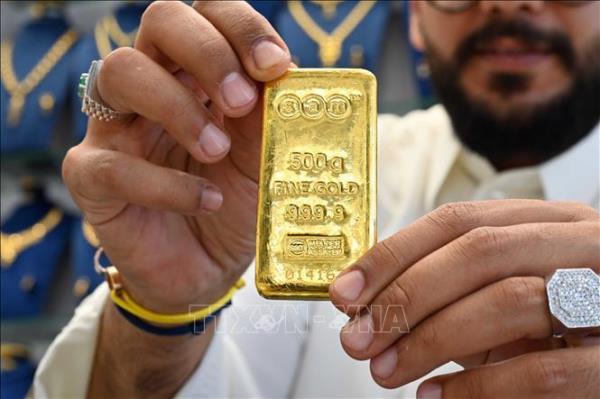 Giá vàng thế giới vượt 5.200 USD/ounce giữa biến động thuế quan và căng thẳng địa chính trị