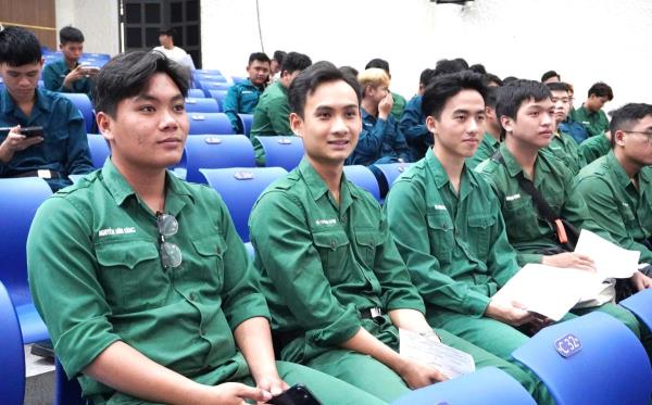 Gặp mặt thanh niên sẵn sàng nhập ngũ và quân nhân xuất ngũ