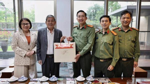 Lãnh đạo Công an TP Đà Nẵng thăm, chúc Tết các đồng chí nguyên lãnh đạo Công an tỉnh Quảng Nam và TP Đà Nẵng qua các thời kỳ